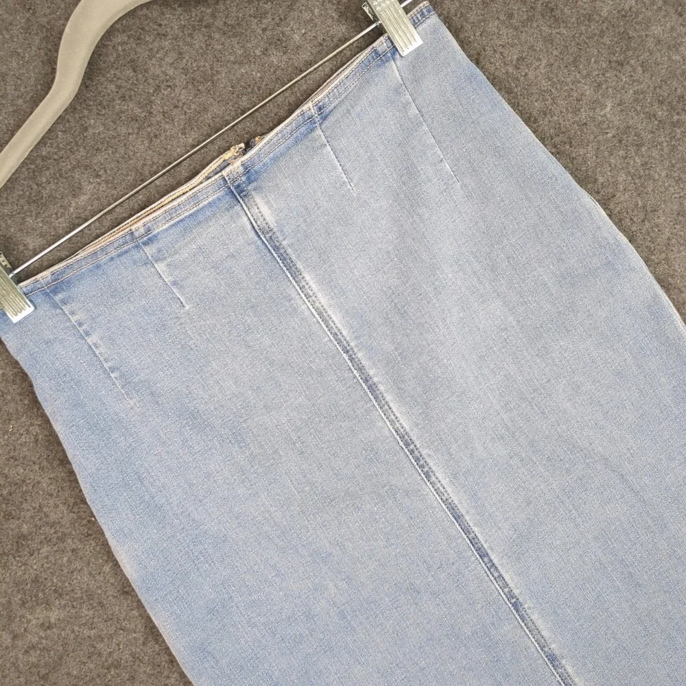 American Eagle Light Wash Blue Denim High Waisted Midi‎ Pencil Skirt Size 0